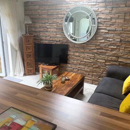 Chalet 2 Bedroom Back Garden Escape Naas