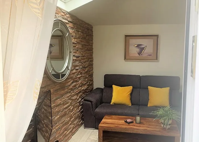 2 Bedroom Back Garden Escape 샬레