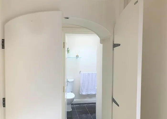 샬레 2 Bedroom Back Garden Escape